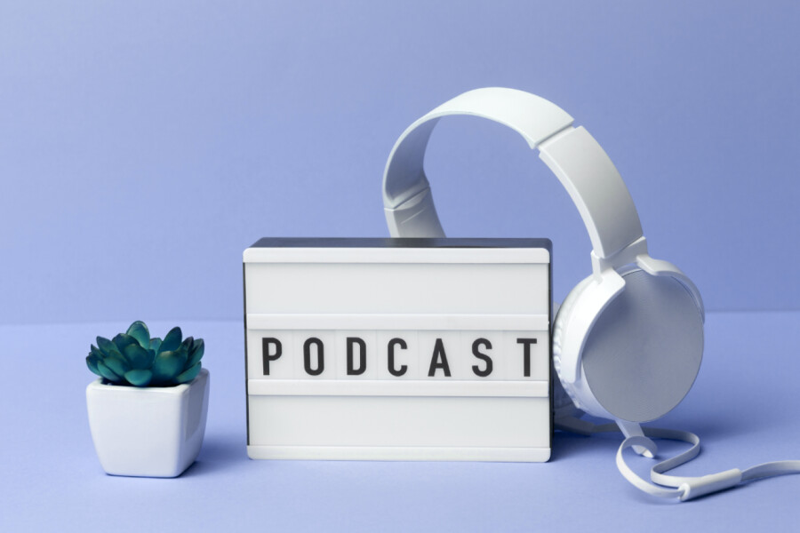Chi ascolta i podcast? Per la strategia marketing, è utile produrre file audio digitali?